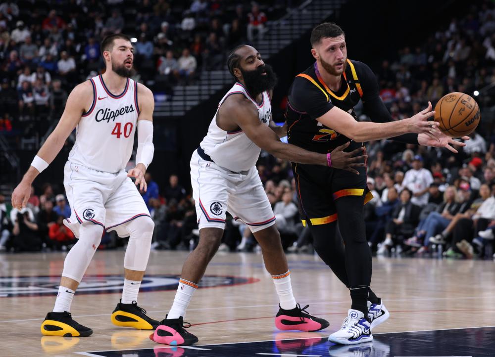 并根据伤情 并根据伤情